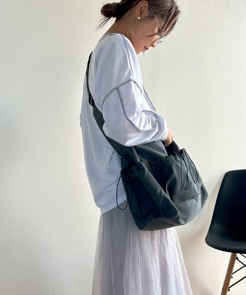 セール】【UNISEX】 ナイロン調ビッグショルダーバッグA4