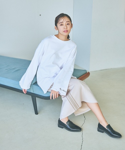 mysty woman（ミスティウーマン）の「ワイドシルエットミニ裏毛プルオーバー　106921（スウェット・レディース・オフホワイト/ブラック/グレー・FREE）」の4枚目の写真