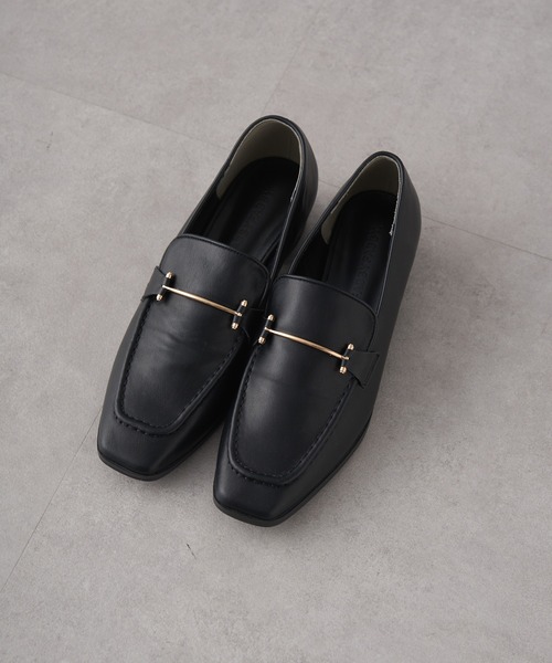 PUAL CE CIN（ピュアルセシン）の「スクエアトゥ ビットローファー（ローファー・レディース・ブラック/オフホワイト・S/M/L）」の2枚目の写真