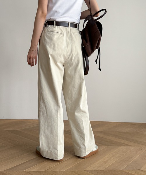 CANAL JEAN(キャナルジーン)の「RCW BLUE LABEL コットンルーズストレートチノパンツ(チノパンツ・レディース・ベージュ/サンドベージュ・SMALL/X-SMALL/X-LARGE/LARGE/MEDIUM)」の8枚目の写真