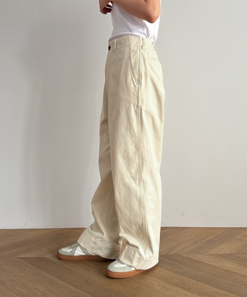 CANAL JEAN(キャナルジーン)の「RCW BLUE LABEL コットンルーズストレートチノパンツ(チノパンツ・レディース・ベージュ/サンドベージュ・SMALL/X-SMALL/X-LARGE/LARGE/MEDIUM)」の17枚目の写真
