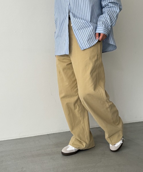 CANAL JEAN(キャナルジーン)の「RCW BLUE LABEL コットンルーズストレートチノパンツ(チノパンツ・レディース・ベージュ/サンドベージュ・SMALL/X-SMALL/X-LARGE/LARGE/MEDIUM)」の4枚目の写真
