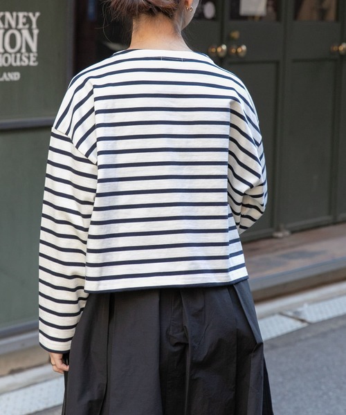 FORK&SPOON（フォークアンドスプーン）の「FORK&SPOON　クロップドボートネックボーダー（Tシャツ/カットソー・レディース・ブルー系その他/ホワイト系その他・1）」の3枚目の写真