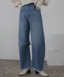 カーブデニムパンツ