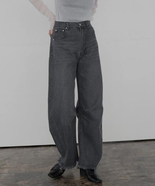 LIAN（リアン）の「カーブデニムパンツ（デニムパンツ・レディース・オフホワイト/ブルー系/ブルー/ブラック・SMALL/MEDIUM）」の17枚目の写真