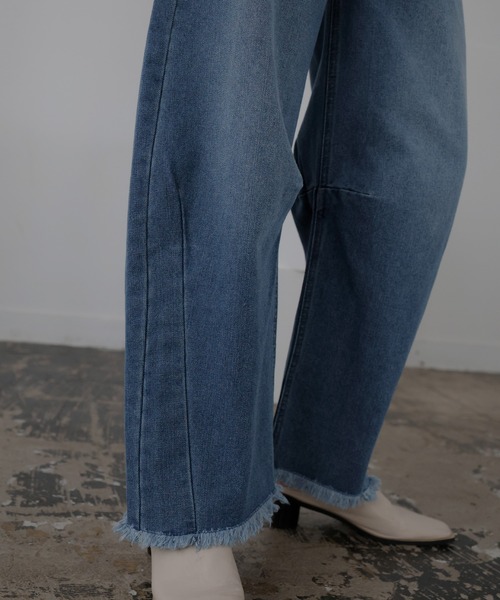 LIAN（リアン）の「カーブデニムパンツ（デニムパンツ・レディース・オフホワイト/ブルー系/ブルー/ブラック・SMALL/MEDIUM）」の12枚目の写真