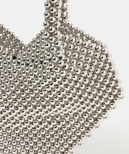 FOREVER 21(フォーエバー トゥエンティーワン)の「ビーズハートバッグ(ハンドバッグ・レディース・シルバー・FREE)」の6枚目の写真