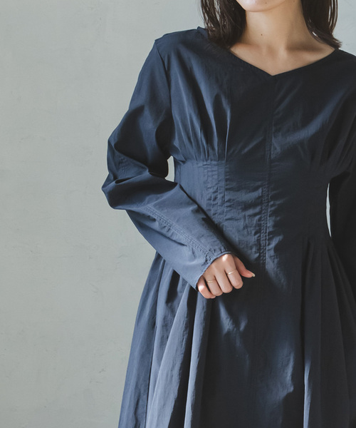 Noble（ノーブル）の「サイドタックシアーワンピース（ワンピース・レディース・ホワイト/ネイビー・36/38）」の12枚目の写真