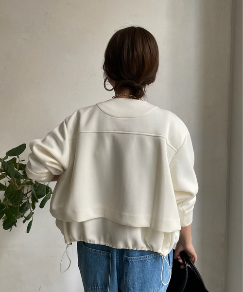 DouDou(ドゥドゥ)の「【WEB限定】ドロストショートブルゾン(その他アウター・レディース・オフホワイト/チャコールグレー/グレイッシュベージュ・FREE)」の13枚目の写真