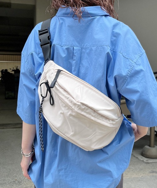 CPCM(シーピーシーエム)の「ナイロンボディバッグ(ボディバッグ/ウエストポーチ・レディース・アイボリー/ブラック/グレー/シルバー/シルバー系その他/グリーン系その他/ホワイト系その他/ブラック系その他/ブラック系その他2/ブラック系その他3・FREE)」の14枚目の写真