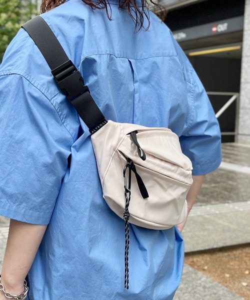 CPCM(シーピーシーエム)の「ナイロンボディバッグ(ボディバッグ/ウエストポーチ・レディース・アイボリー/ブラック/グレー/シルバー/シルバー系その他/グリーン系その他/ホワイト系その他/ブラック系その他/ブラック系その他2/ブラック系その他3・FREE)」の15枚目の写真