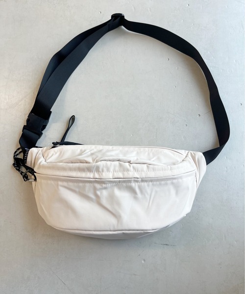 CPCM(シーピーシーエム)の「ナイロンボディバッグ(ボディバッグ/ウエストポーチ・レディース・アイボリー/ブラック/グレー/シルバー/シルバー系その他/グリーン系その他/ホワイト系その他/ブラック系その他/ブラック系その他2/ブラック系その他3・FREE)」の17枚目の写真
