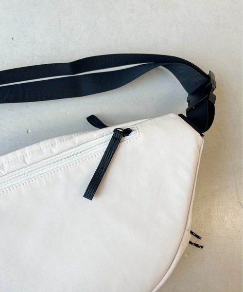 CPCM(シーピーシーエム)の「ナイロンボディバッグ(ボディバッグ/ウエストポーチ・レディース・アイボリー/ブラック/グレー/シルバー/シルバー系その他/グリーン系その他/ホワイト系その他/ブラック系その他/ブラック系その他2/ブラック系その他3・FREE)」の22枚目の写真