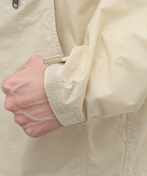 THE NORTH FACE(ザノースフェイス)の「《WEB限定》【THE NORTH FACE / ザ ノースフェイス】Compact Anorak(マウンテンパーカー・メンズ・ブラック/ベージュ・MEDIUM/LARGE/X-LARGE)」の15枚目の写真