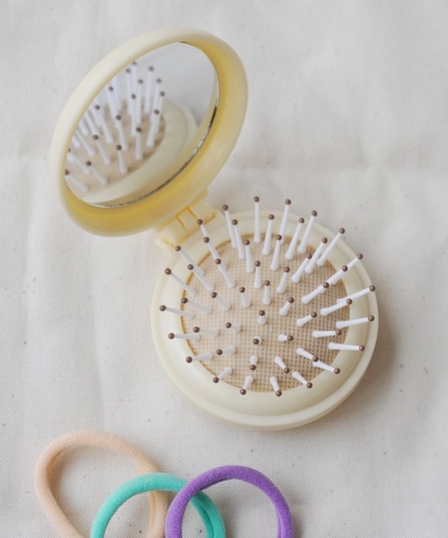 Port（ポート）の「ミラー付き クッション ミニ ヘアブラシ_（ヘアブラシ・レディース・グレー/ベージュ/アイボリー・FREE）」の6枚目の写真