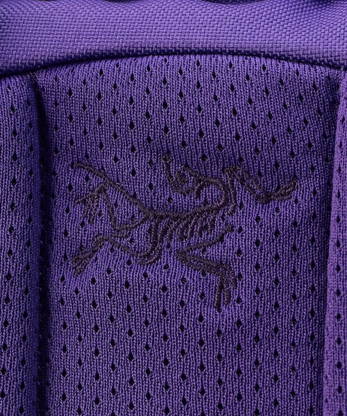 ARC'TERYX（アークテリクス）の「ARC' TERYX/アークテリクス Mantis 26 Backpack/マンティス バックパック（バックパック/リュック・メンズ・ホワイト/ブラック/インディゴブルー/パープル・ﾌﾘ-）」の17枚目の写真