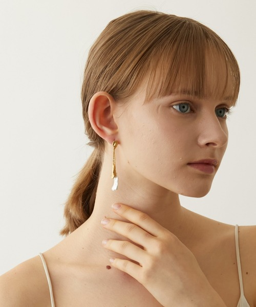 [ancient] スゥイング パール シングル ピアス