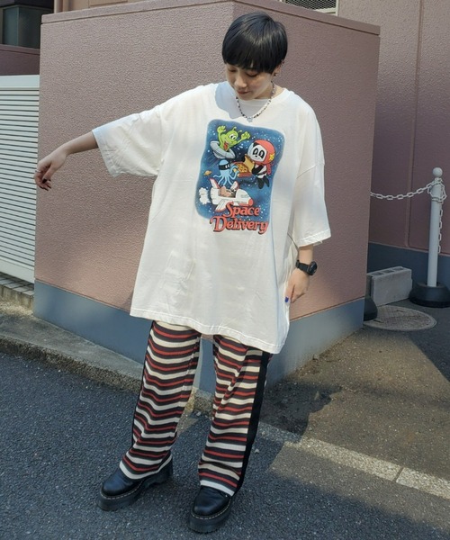 Candy Stripper(キャンディストリッパー)の「SPACE DELIVERY BIG BIG Tシャツ(Tシャツ/カットソー・レディース・オフホワイト/ブラック/パープル・2)」の5枚目の写真