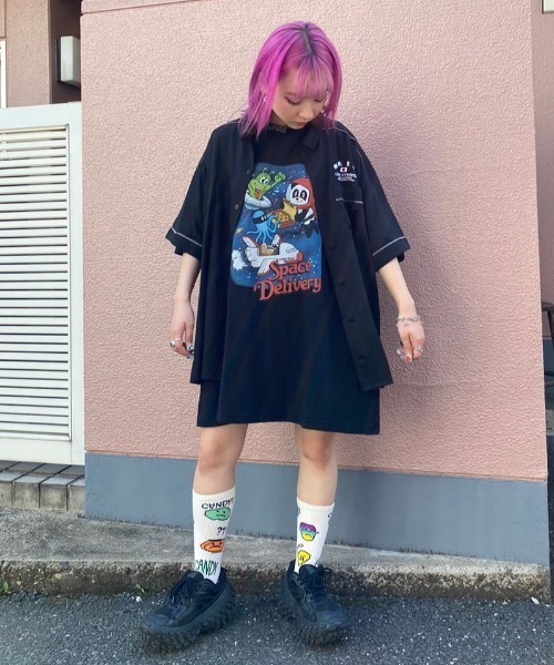 Candy Stripper(キャンディストリッパー)の「SPACE DELIVERY BIG BIG Tシャツ(Tシャツ/カットソー・レディース・オフホワイト/ブラック/パープル・2)」の17枚目の写真
