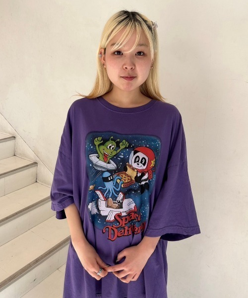 Candy Stripper(キャンディストリッパー)の「SPACE DELIVERY BIG BIG Tシャツ(Tシャツ/カットソー・レディース・オフホワイト/ブラック/パープル・2)」の11枚目の写真