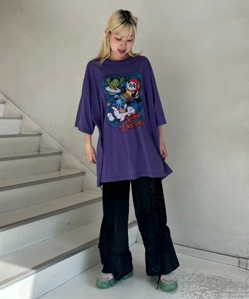Candy Stripper(キャンディストリッパー)の「SPACE DELIVERY BIG BIG Tシャツ(Tシャツ/カットソー・レディース・オフホワイト/ブラック/パープル・2)」の14枚目の写真