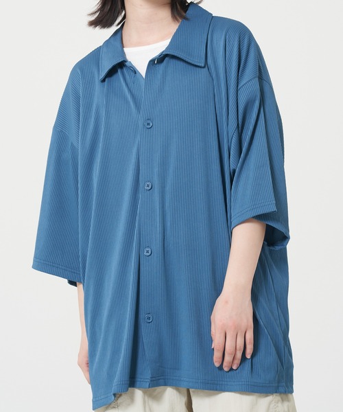 ROUGH TRADE(ラフトレード)の「プリーツ半袖シャツ(M1)(シャツ/ブラウス・メンズ・アイボリー/ブラック/ブルーグリーン・MEDIUM/LARGE/X-LARGE)」の3枚目の写真