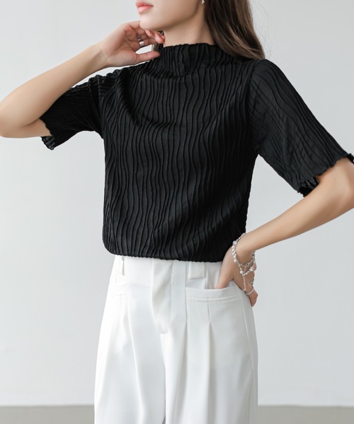 emi+（エミプラス）の「ウェーブジャガードメロープチハイネックTEE（Tシャツ/カットソー・レディース・グレー/アイボリー/ブラック/ピンク/グリーン・FREE）」の2枚目の写真