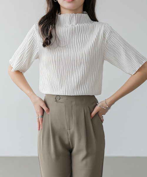 emi+（エミプラス）の「ウェーブジャガードメロープチハイネックTEE（Tシャツ/カットソー・レディース・グレー/アイボリー/ブラック/ピンク/グリーン・FREE）」の17枚目の写真