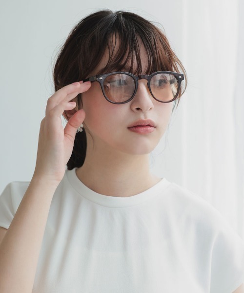 DONOBAN（ドノバン）の「【UVカット率 99％以上】 ボスリントン カラーサングラス（サングラス・レディース・パープル/ライトグリーン/スモーク/ブルー/ライトブラウン/グレー系その他・FREE）」の3枚目の写真