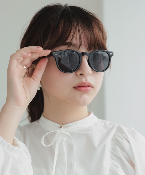 DONOBAN（ドノバン）の「【UVカット率 99％以上】 ボスリントン カラーサングラス（サングラス・レディース・パープル/ライトグリーン/スモーク/ブルー/ライトブラウン/グレー系その他・FREE）」の6枚目の写真