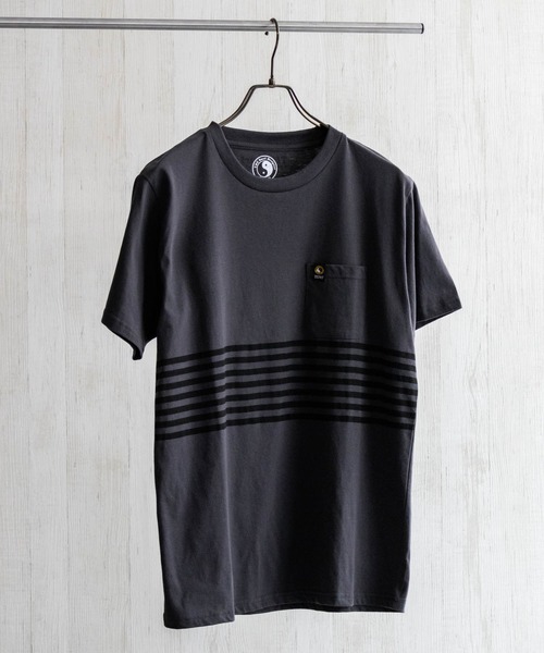 T&C(タウン&カントリー)の「T&C Surf Designs チェストボーダーSST(Tシャツ/カットソー・メンズ・ホワイト/スミクロ・S/M/L/XL)」の1枚目の写真