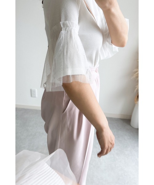 &. NOSTALGIA(アンドドットノスタルジア)の「【ZOZO限定】袖チュールリブハーフスリーブトップス(Tシャツ/カットソー・レディース・ホワイト/ブラック・M)」の5枚目の写真