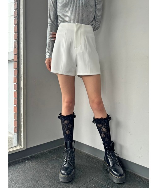 EGOIST(エゴイスト)の「ハイウエストショートパンツ(その他パンツ・レディース・ホワイト/ブラック・S/M)」の14枚目の写真