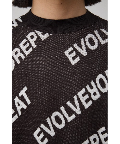 AZUL by moussy（アズールバイマウジー）の「総柄ロゴジャガードビッグニットトップス（ニット/セーター・メンズ・グレー系その他/ホワイト系その他/ブラック系その他・FREE）」の4枚目の写真