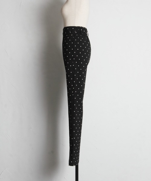 tocco closet(トッコ クローゼット)の「サイドスリット入りドット柄ストレッチパンツ(その他パンツ・レディース・ドット/その他・M)」の17枚目の写真