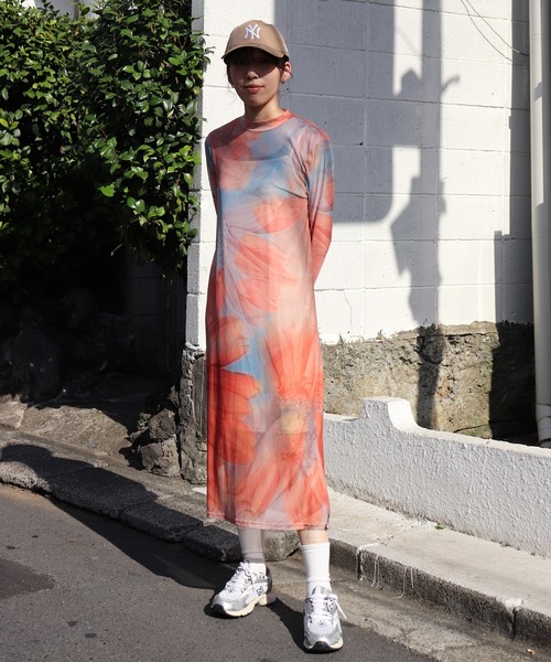moyan ecri(モヤン エクリ)の「<moyan ecri>シアー花柄プリントロングワンピースsheer flower print dress(ワンピース・レディース・オレンジ/グリーン/ピンク/パープル・FREE)」の22枚目の写真