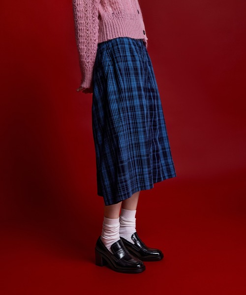 CHARLES & KEITH（チャールズ & キース）の「ペニーローファー パンプス（ローファー・レディース・バーガンディー/ブラック系その他7・23.5cm/23cm/22.5cm/25cm/24.5cm/25.5cm）」の17枚目の写真