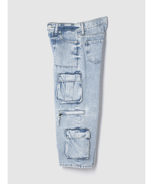 GAP(ギャップ)の「ミッドライズ ダブルカーゴ バギーデニム (キッズ)(デニムパンツ・キッズ・ライトインディゴブルー・120cm/130cm/155cm/160cm/150cm/140cm)」の4枚目の写真