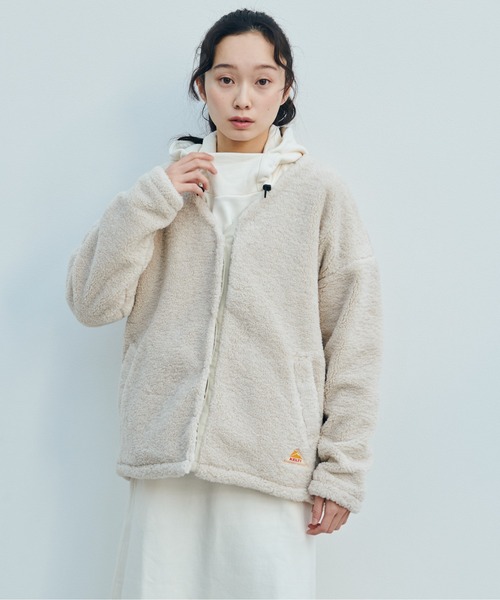 KELTY（ケルティ）の「フリース ノーカラージャケット（ノーカラージャケット・レディース・ブラック/アイボリー・M/L）」の2枚目の写真