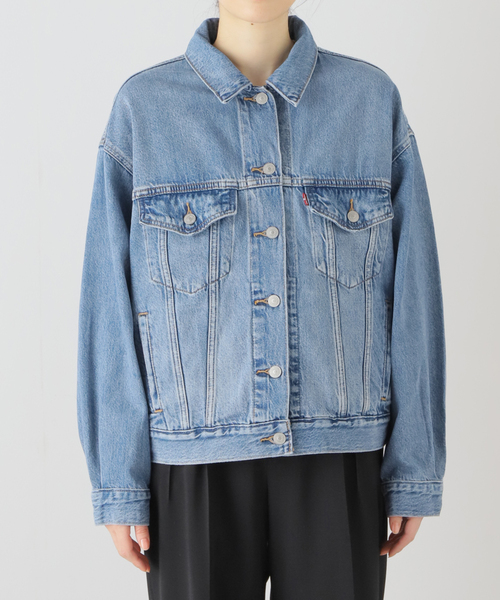 Levi’s MADE＆CRAFTED（リーバイスメードアンドクラフテッド）の「【LEVI’S/リーバイス】90S TRUCKERSOFT AS BUTTER MID：デニムジャケット（デニムジャケット・レディース・サックスブルー・SMALL/MEDIUM）」の2枚目の写真