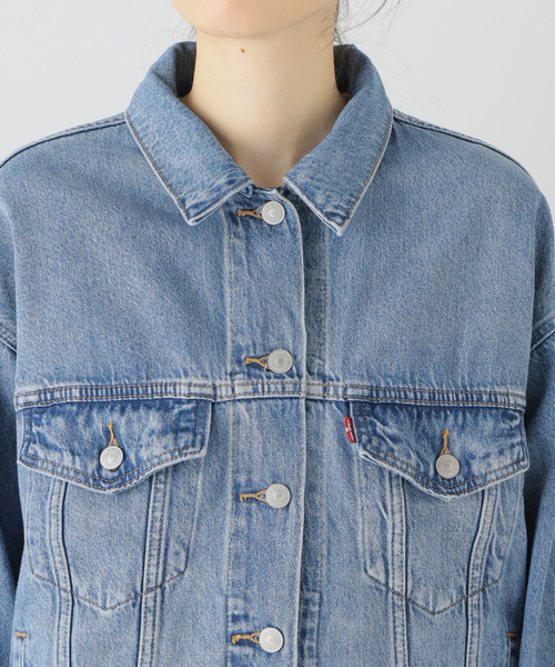 Levi’s MADE＆CRAFTED（リーバイスメードアンドクラフテッド）の「【LEVI’S/リーバイス】90S TRUCKERSOFT AS BUTTER MID：デニムジャケット（デニムジャケット・レディース・サックスブルー・SMALL/MEDIUM）」の7枚目の写真