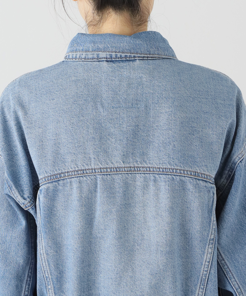 Levi’s MADE＆CRAFTED（リーバイスメードアンドクラフテッド）の「【LEVI’S/リーバイス】90S TRUCKERSOFT AS BUTTER MID：デニムジャケット（デニムジャケット・レディース・サックスブルー・SMALL/MEDIUM）」の8枚目の写真