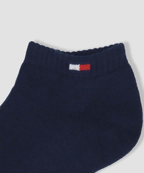TOMMY HILFIGER（トミーヒルフィガー）の「【3足セット】TOMMY HILFIGER メンズ レディース オーガニックコットン混 足底パイル ワンポイントロゴ スニーカーソックス 92554054（ソックス/靴下・メンズ・その他2/その他3/ブラック・23～25cm/25～27cm）」の5枚目の写真
