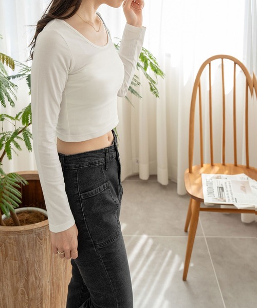 NinaetLina（ニナエリナ）の「クロップド丈長袖カットソー（Tシャツ/カットソー・レディース・ブラック/ホワイト・M/L/XL）」の19枚目の写真