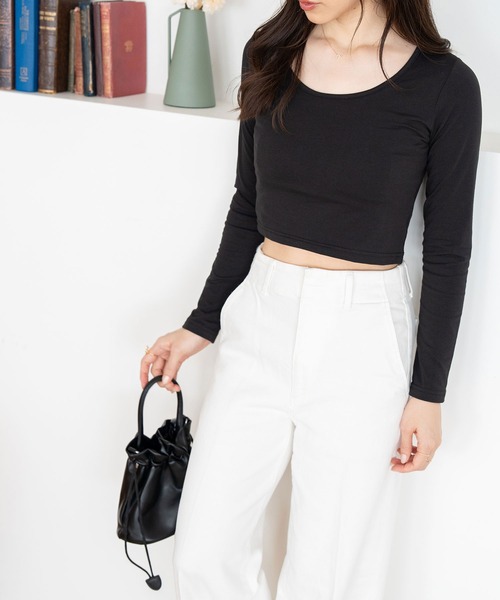 NinaetLina（ニナエリナ）の「クロップド丈長袖カットソー（Tシャツ/カットソー・レディース・ブラック/ホワイト・M/L/XL）」の3枚目の写真