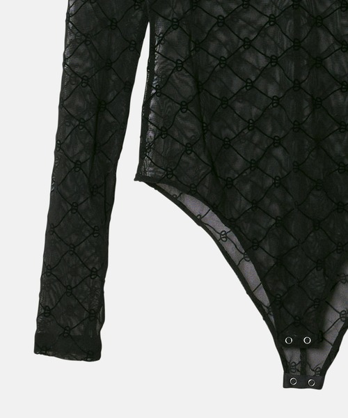 LE CIEL BLEU(ルシェルブルー)の「ジオメトリックプリントボディスーツ / Geometric Print Bodysuit(Tシャツ/カットソー・レディース・ライトブルー/ベージュ/ブラック・36/38)」の19枚目の写真