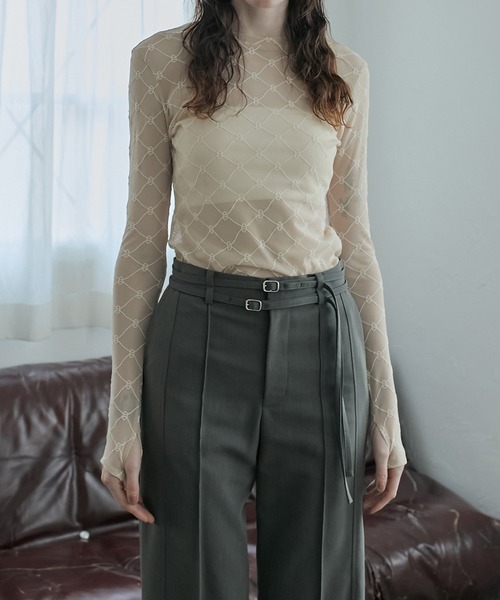 LE CIEL BLEU(ルシェルブルー)の「ジオメトリックプリントボディスーツ / Geometric Print Bodysuit(Tシャツ/カットソー・レディース・ライトブルー/ベージュ/ブラック・36/38)」の22枚目の写真