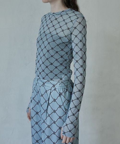 LE CIEL BLEU(ルシェルブルー)の「ジオメトリックプリントボディスーツ / Geometric Print Bodysuit(Tシャツ/カットソー・レディース・ライトブルー/ベージュ/ブラック・36/38)」の7枚目の写真