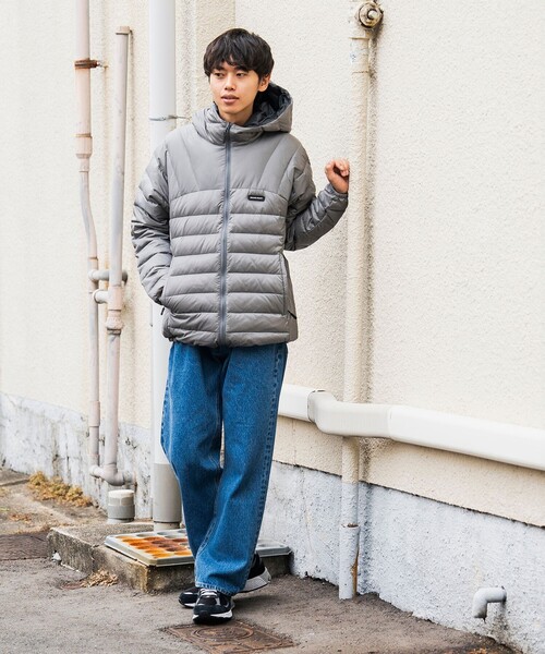 BEAMS HEART(ビームスハート)の「テック ダウン フーディー(ダウンジャケット/コート・メンズ・ブラック/グレー・LARGE/MEDIUM/SMALL)」の3枚目の写真