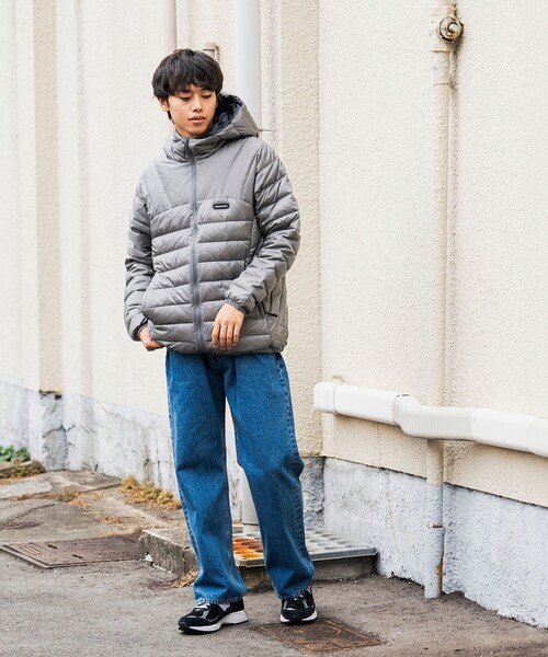 BEAMS HEART(ビームスハート)の「テック ダウン フーディー(ダウンジャケット/コート・メンズ・ブラック/グレー・LARGE/MEDIUM/SMALL)」の4枚目の写真